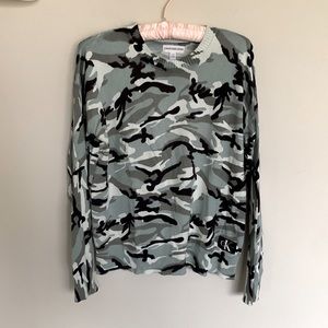 Crewneck Sweater Sz small Camouflage